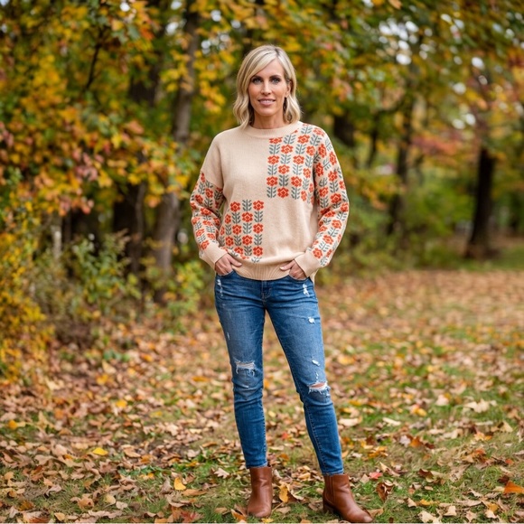 Polagram Sweaters - POLAGRAM Floral print pull over sweater S M L